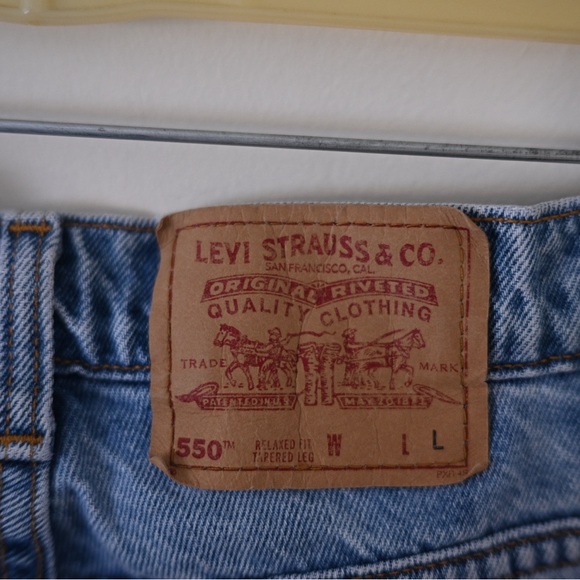 Vintage Levi's Relaxed Fit 550’s Light Blue Denim Womens 9 Long Jeans from 1995 - Picture 3 of 12